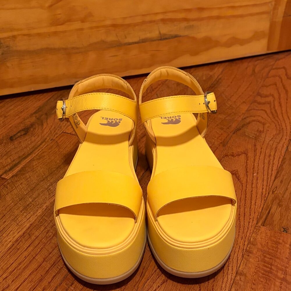 DAYSPRING™ Sorel Platform Sandal in yellow NWOT Size 10 - Picture 3 of 5